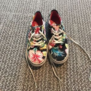 Women’s vans shoes